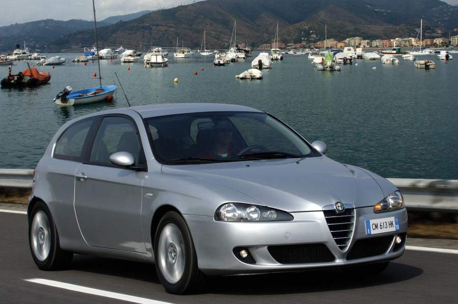  Alfa Romeo 147 3-Door (937A) 2004 года  (фото 11 из 48)